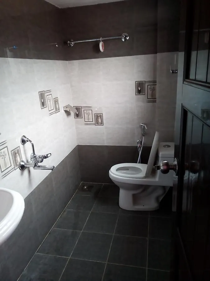 Tree House Bed & Breakfast Kochi